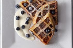 blue-berry-waffles-0511-d112420.jpg