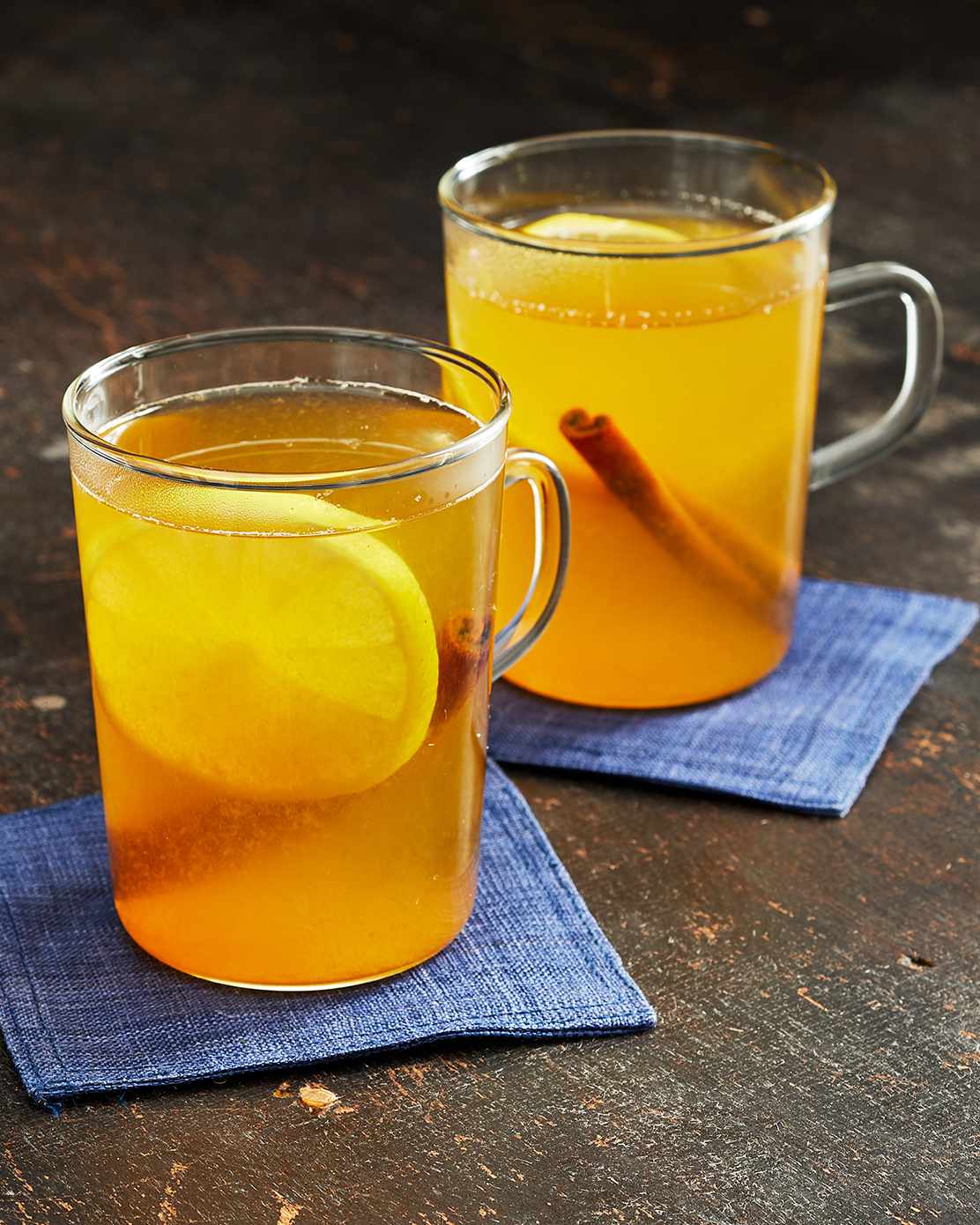 bourbon hot toddies with cinnamon and lemon