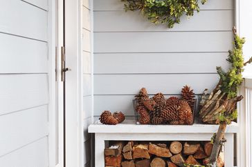 christmas-lake-tahoe-wreath-front-door-9077-d111862.jpg