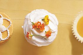 Edible-Flowers Cupcakes