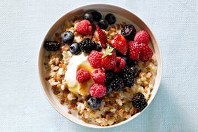 farro-brown-rice-or-spelt-breakfast-bowl-0p05KlSfqMiB0ZYFmgBZs6-0421