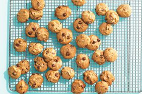 five-ingredient-cookies-369-d111686_horiz-0922