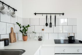 Clean kitchen grout