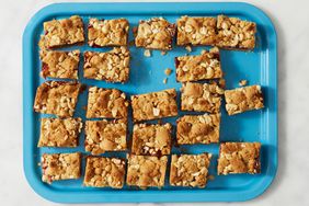 martha-bakes-peanut-butter-jelly-bars-214-d110936-0414.jpg