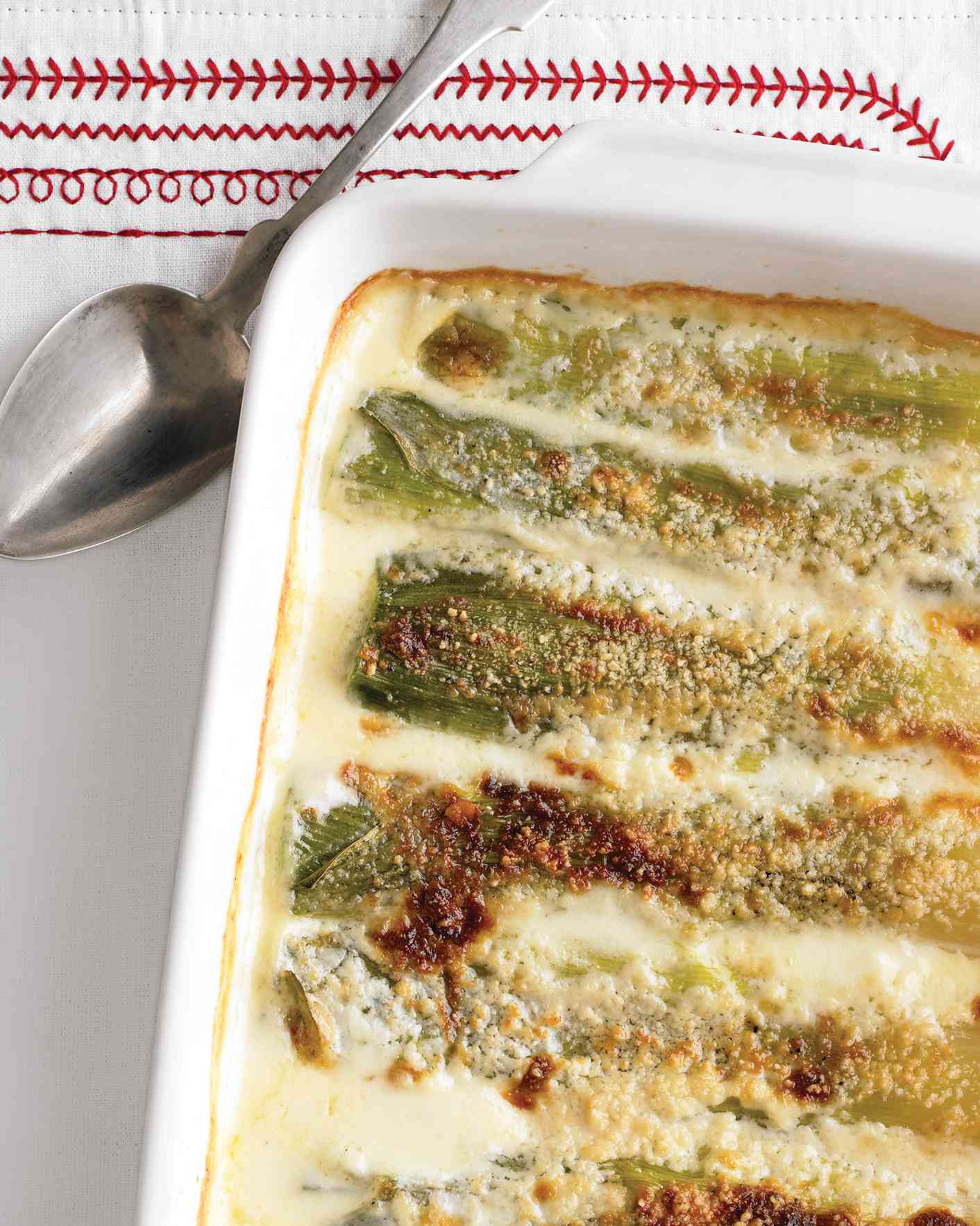 med105087_1209_hol0_leek_gratin.jpg