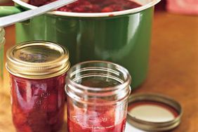 mla100936_jamwpottight_0605_strawberry_preserves.jpg