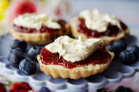 Biscuits with clotted cream