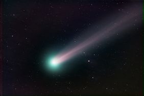 Comet in night sky