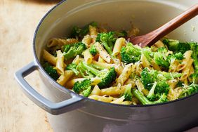 One Pan Pasta with Broccoli and Lemon