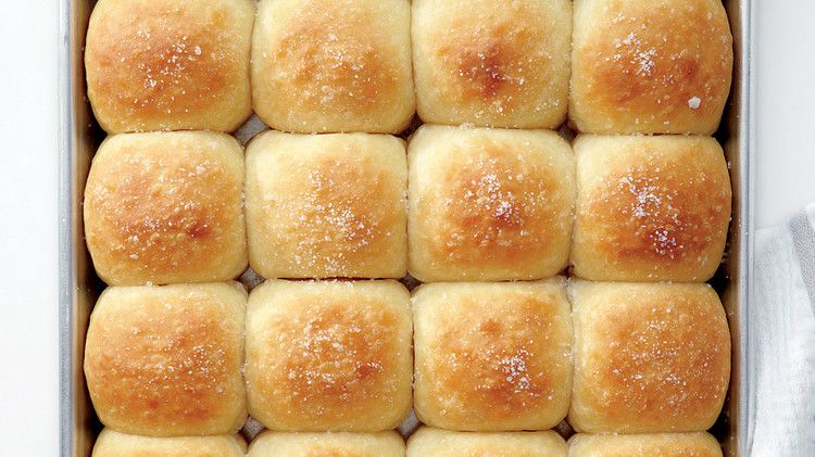 parker-house-rolls-med107616.jpg