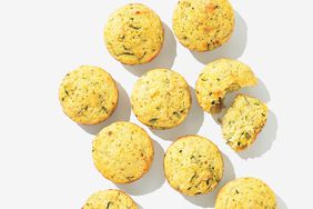 zucchini-muffins-079-d112023.jpg